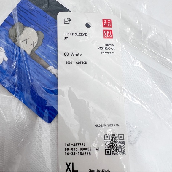 KAWS UT (Short-Sleeve Graphic T-Shirt) - Picture 12 of 13